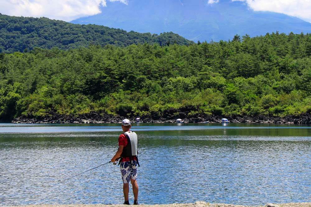 河口湖はバス釣りのメッカ！？首都圏から近い富士五湖エリアで釣りを楽しもう！