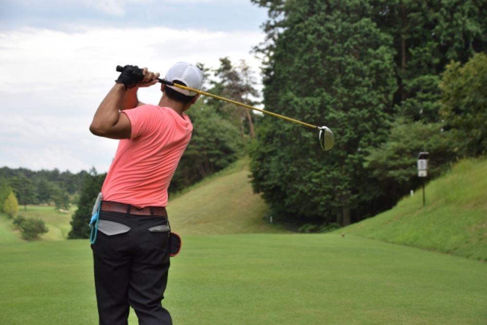 ゴルフの服装は何が正解 マナーを守ってゴルフを楽しもう スポーツ Fuji Cango 地元スタッフが教える富士山 河口湖 富士五湖観光ガイド