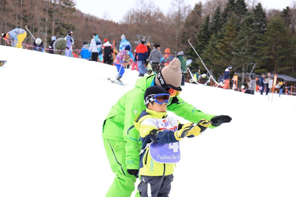 スキースクールで子供のスキーデビューを！おすすめのスキー場は？